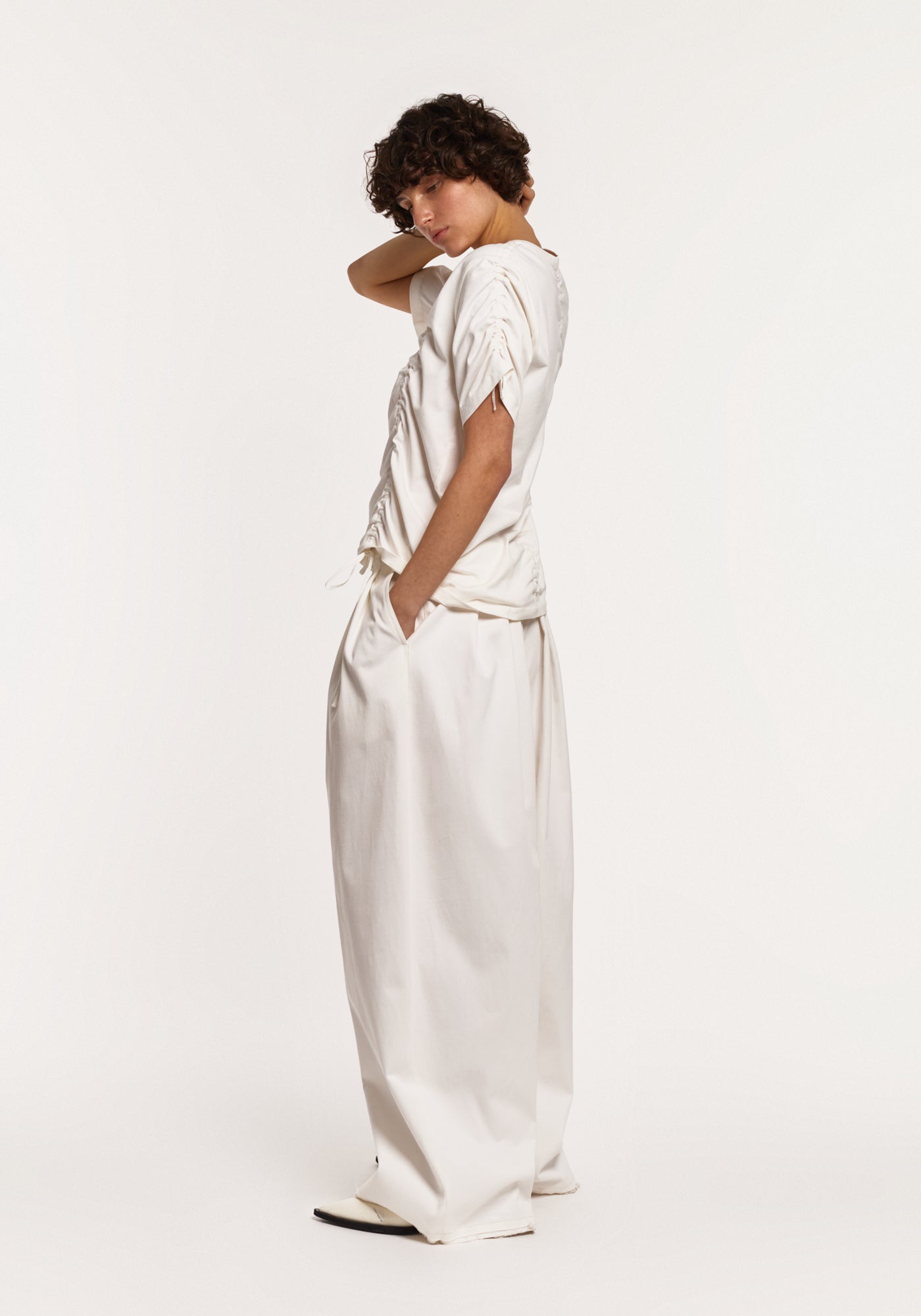 Кремові джинси