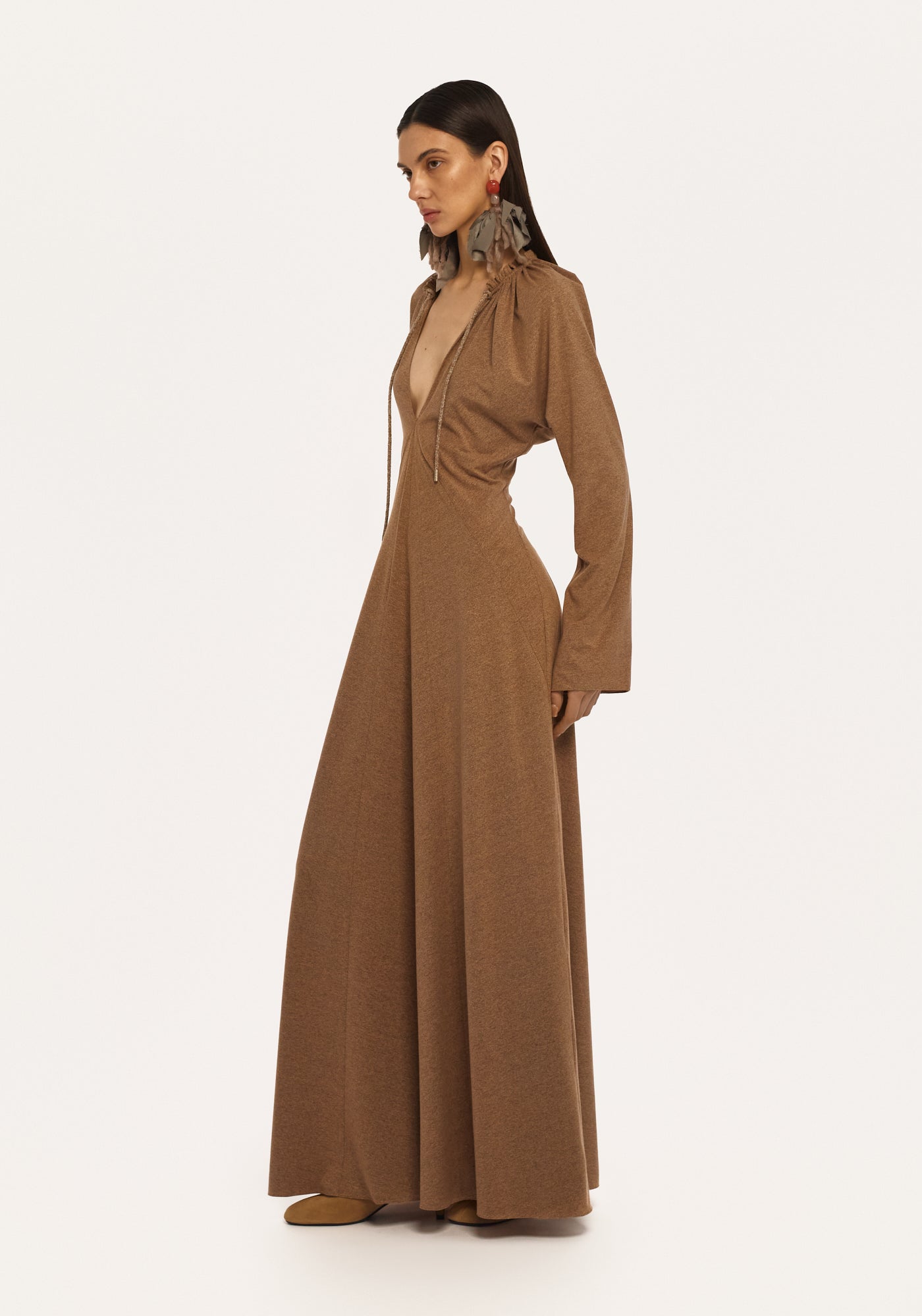 Трикотажна капучино сукня на затяжці