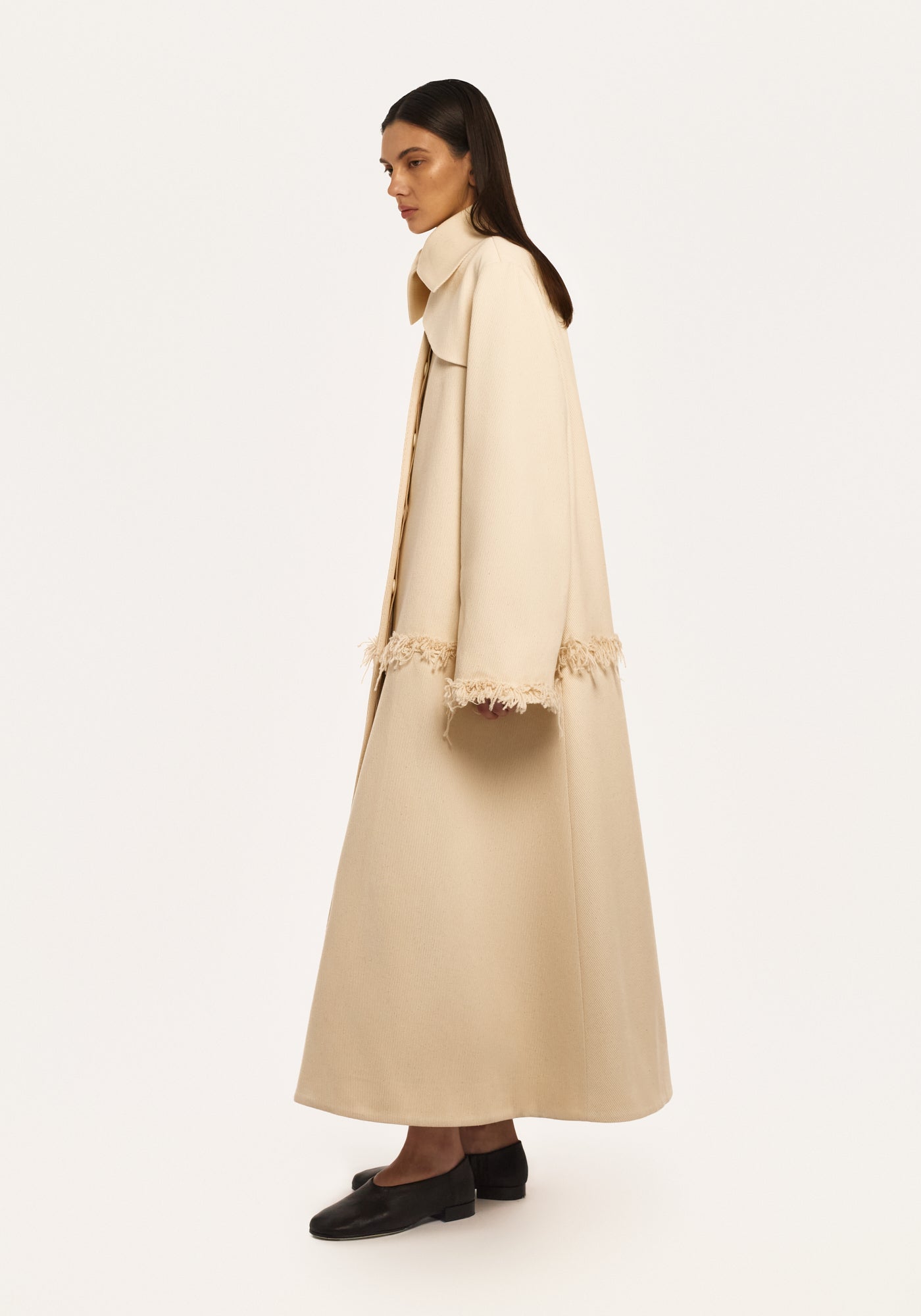 Бавовняне пальто з крафтовою вишивкою