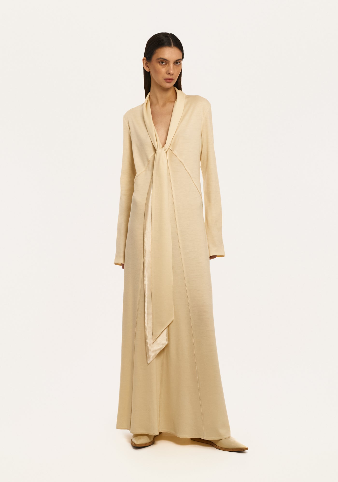 Ванільна трикотажна сукня з шовком