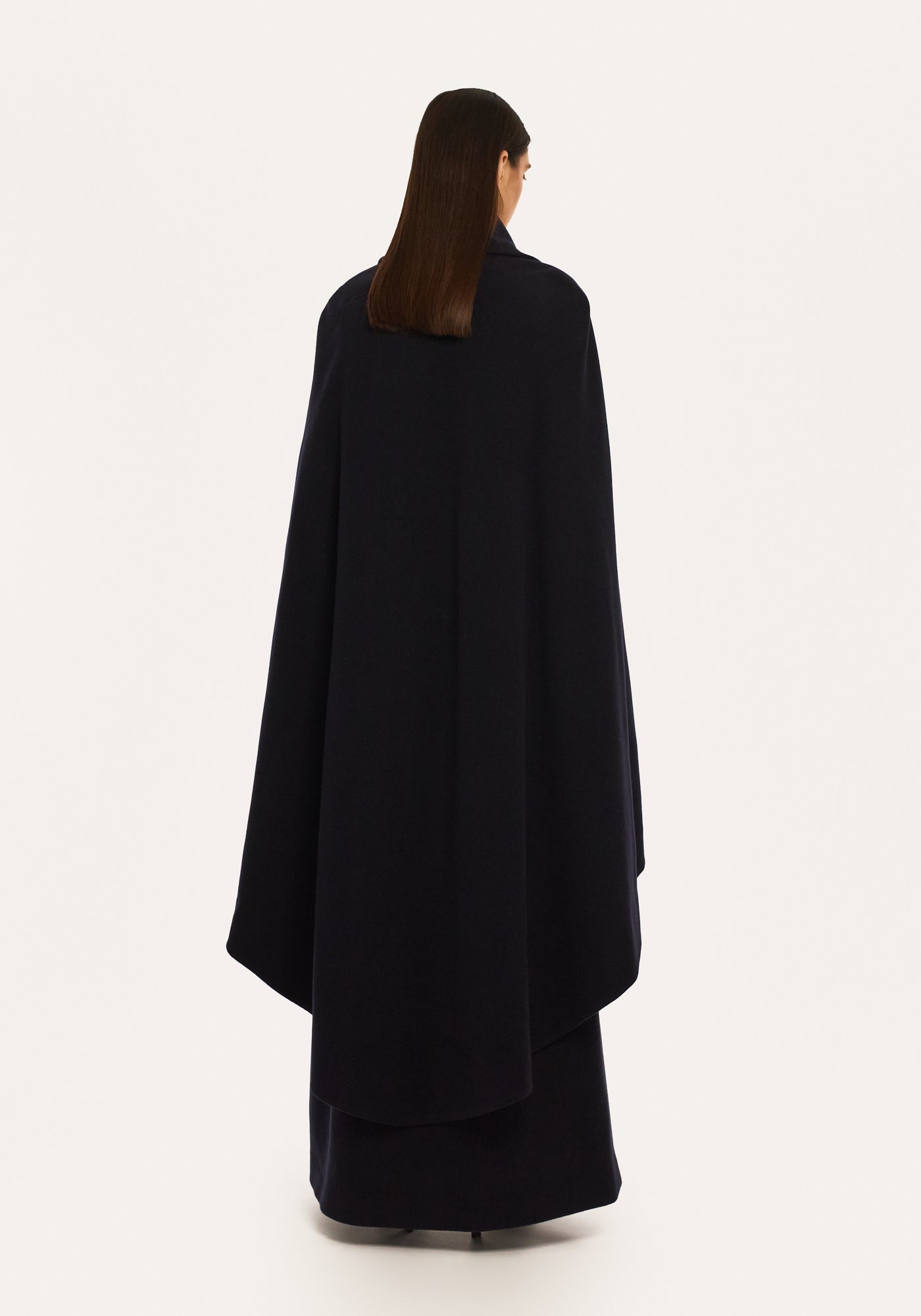 Темно синє вовняне пальто з накидкою