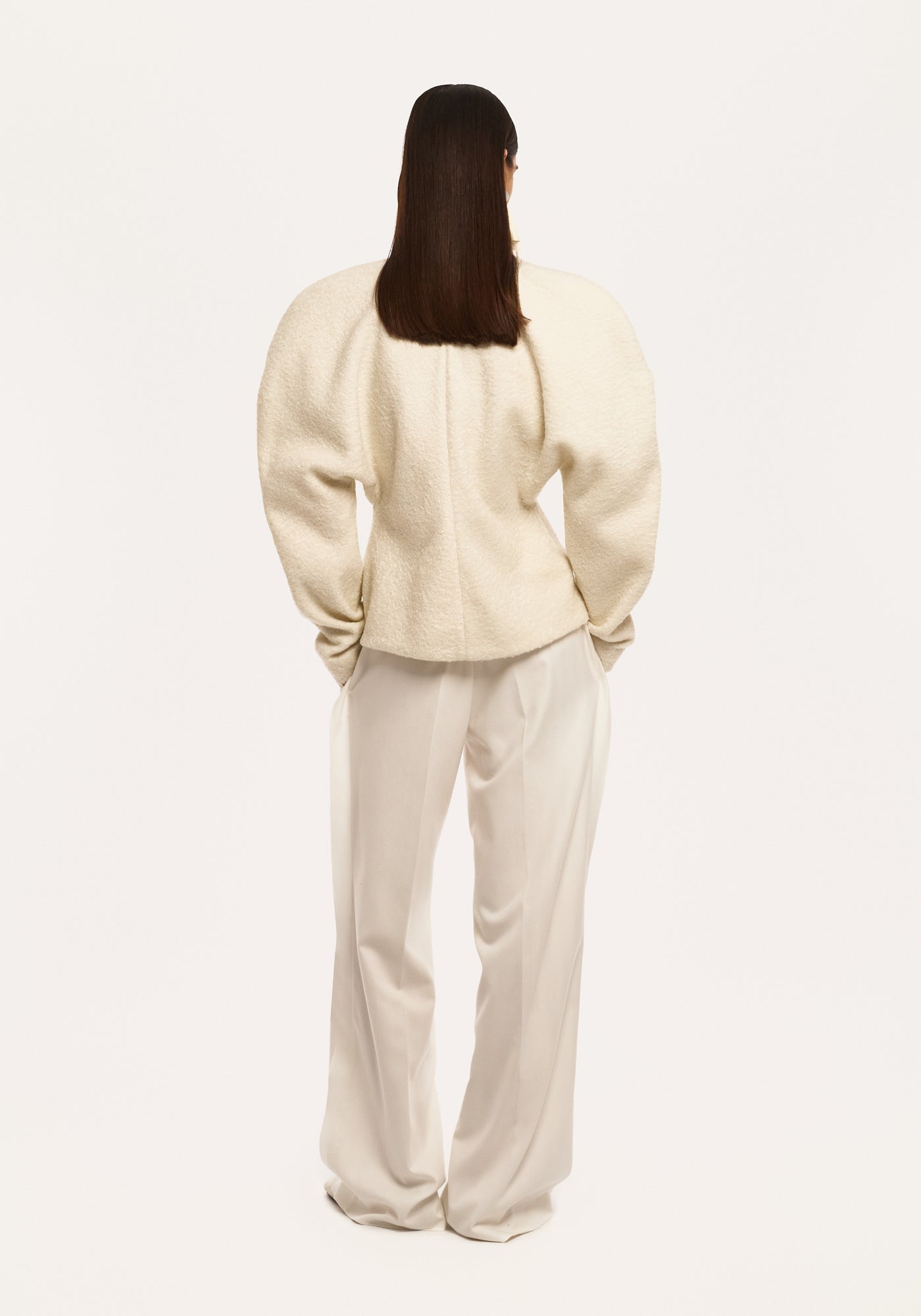 Білий трикотажний жакет