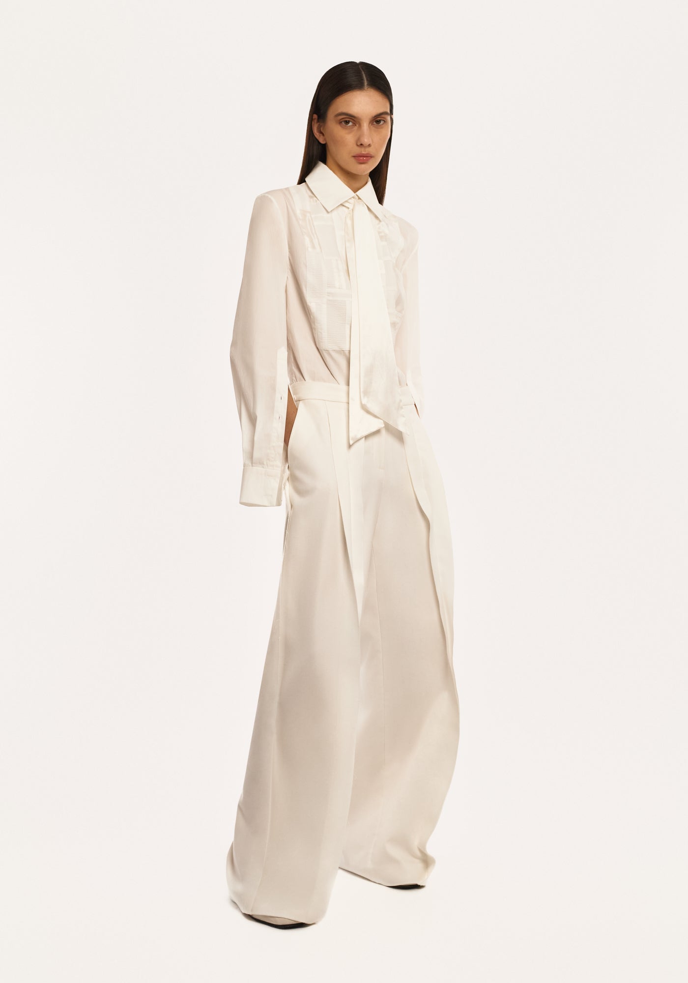 Сорочка біла печворк з краваткою