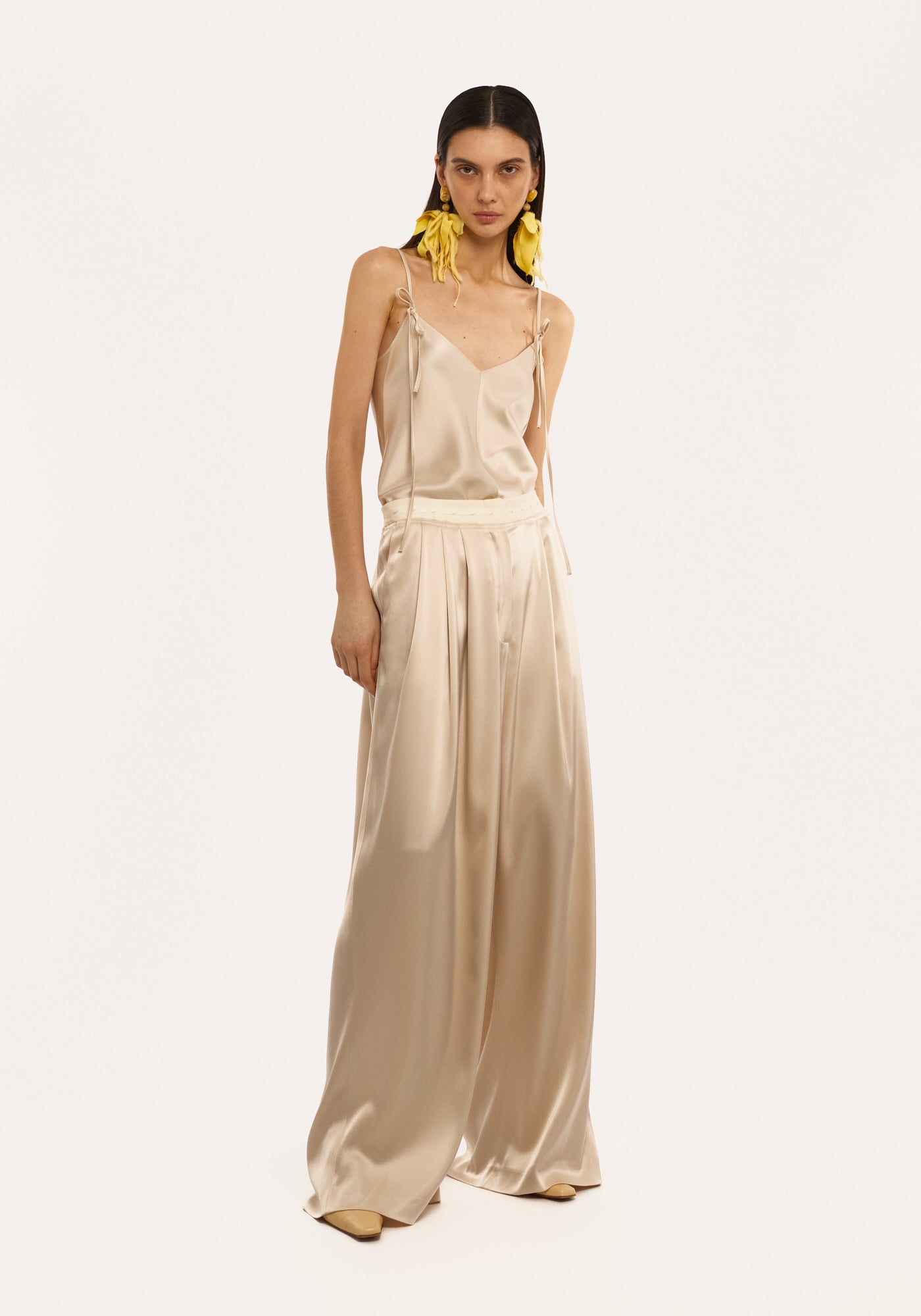 Майка шовкова бежева