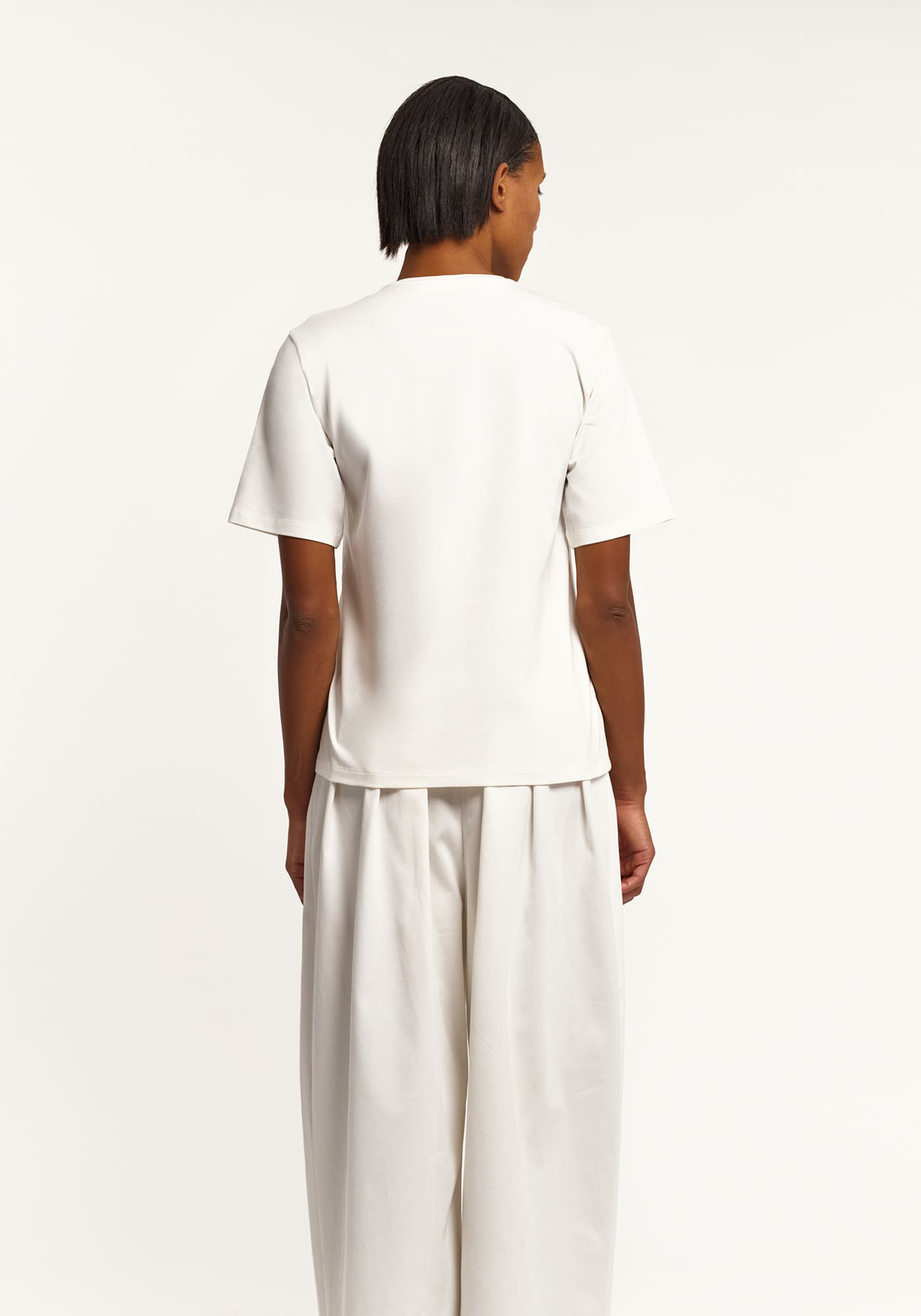 Футболка із квіткою