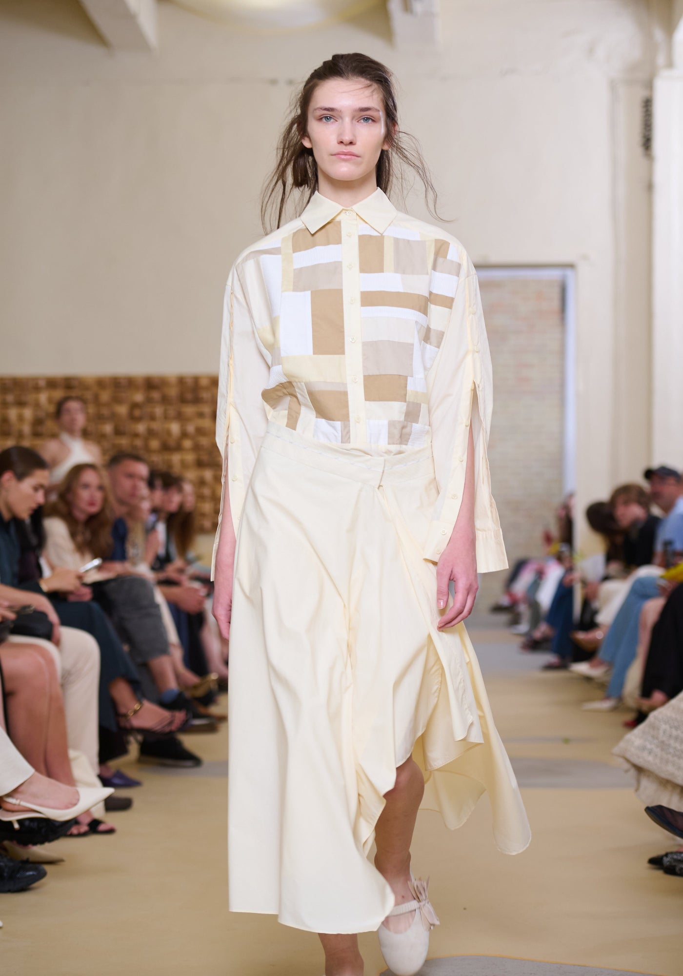 Ванільна сукня-сорочка печворк з фартухом