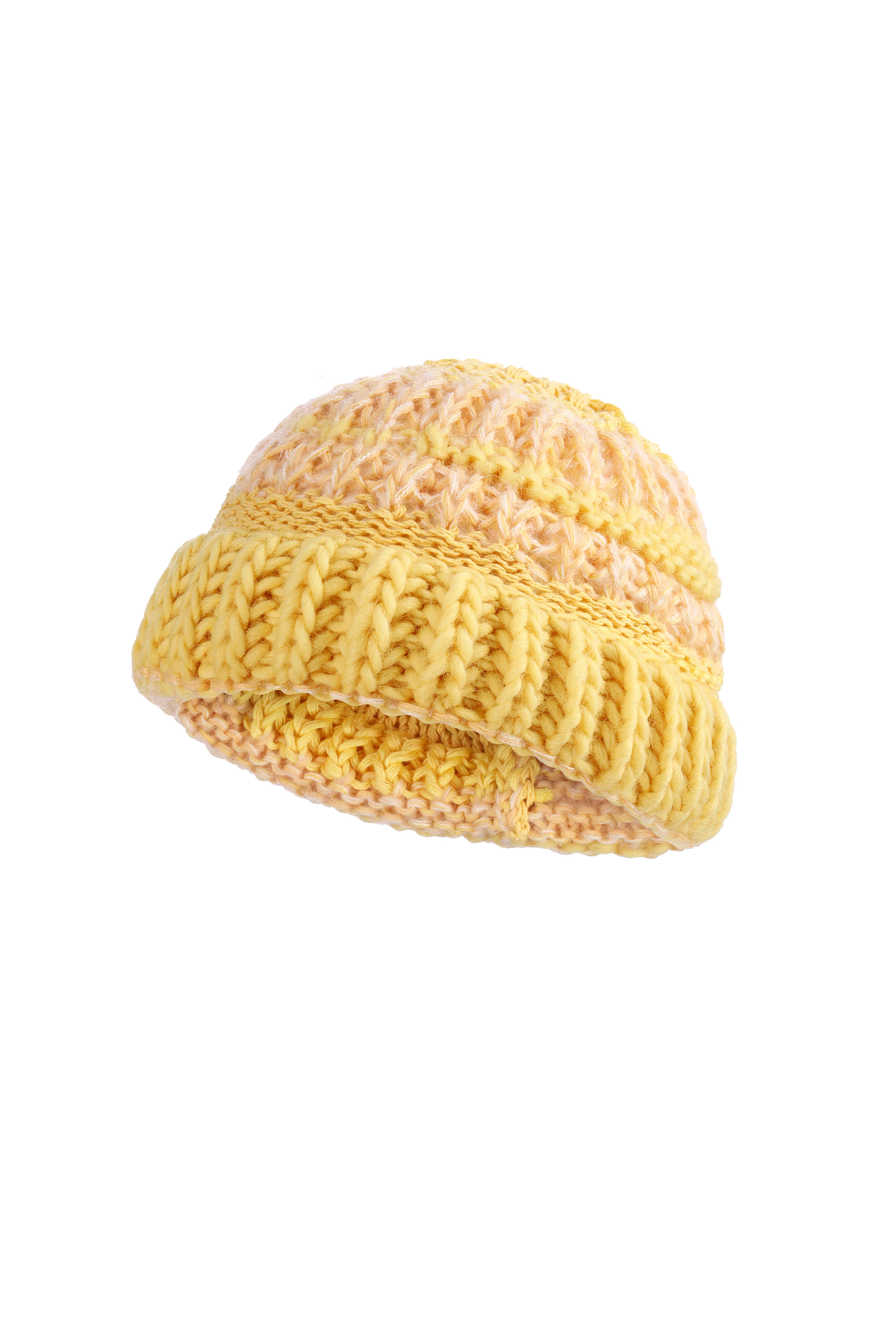 Вʼязана шапка ручної роботи