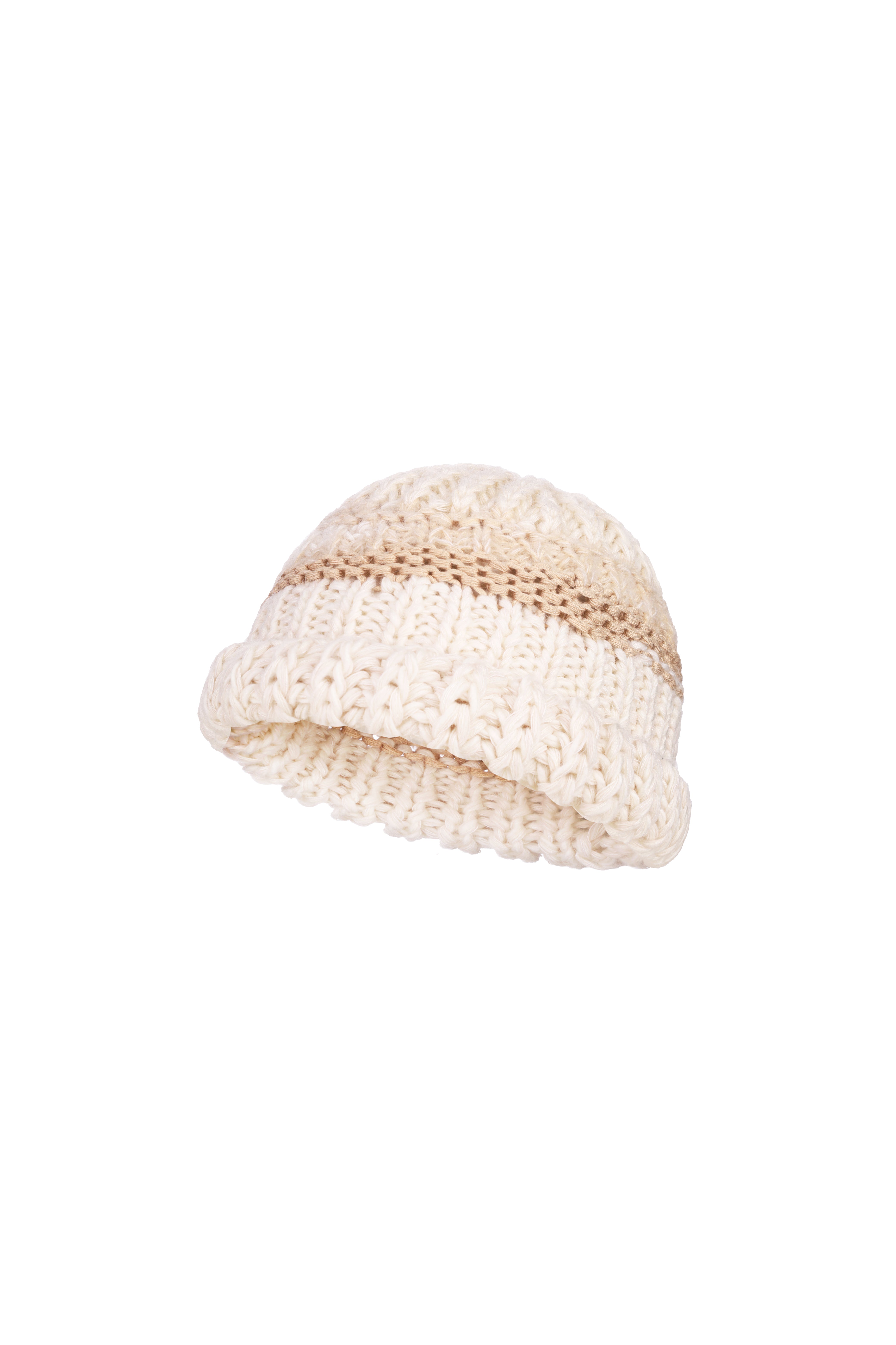 Вʼязана шапка ручної роботи