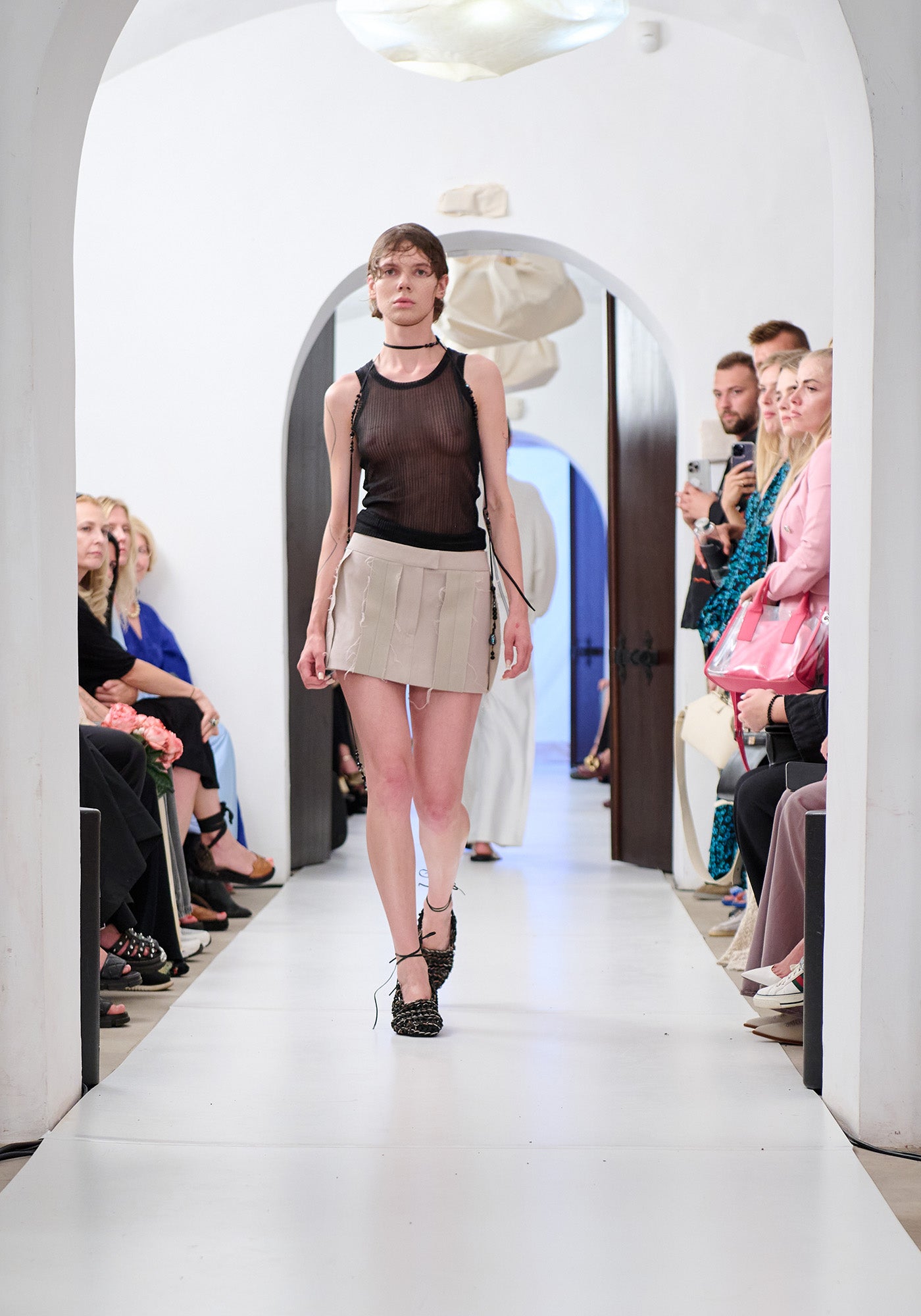 Майка чорна