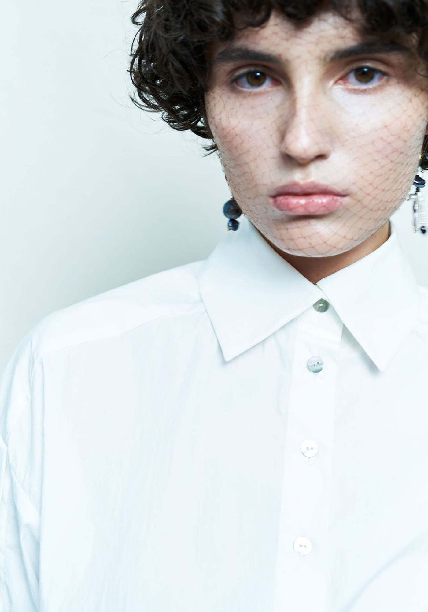 Біла сукня-сорочка