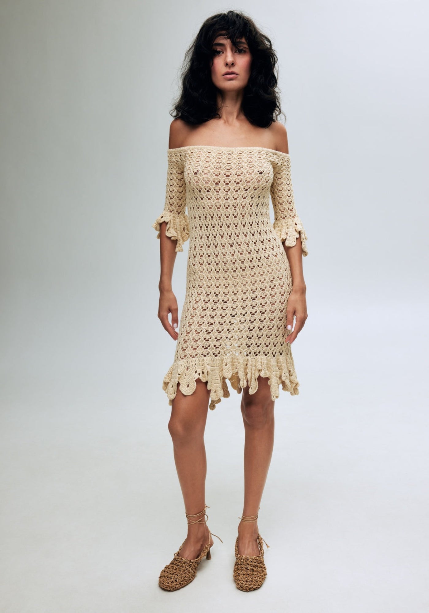 Бежева сукня-кроше