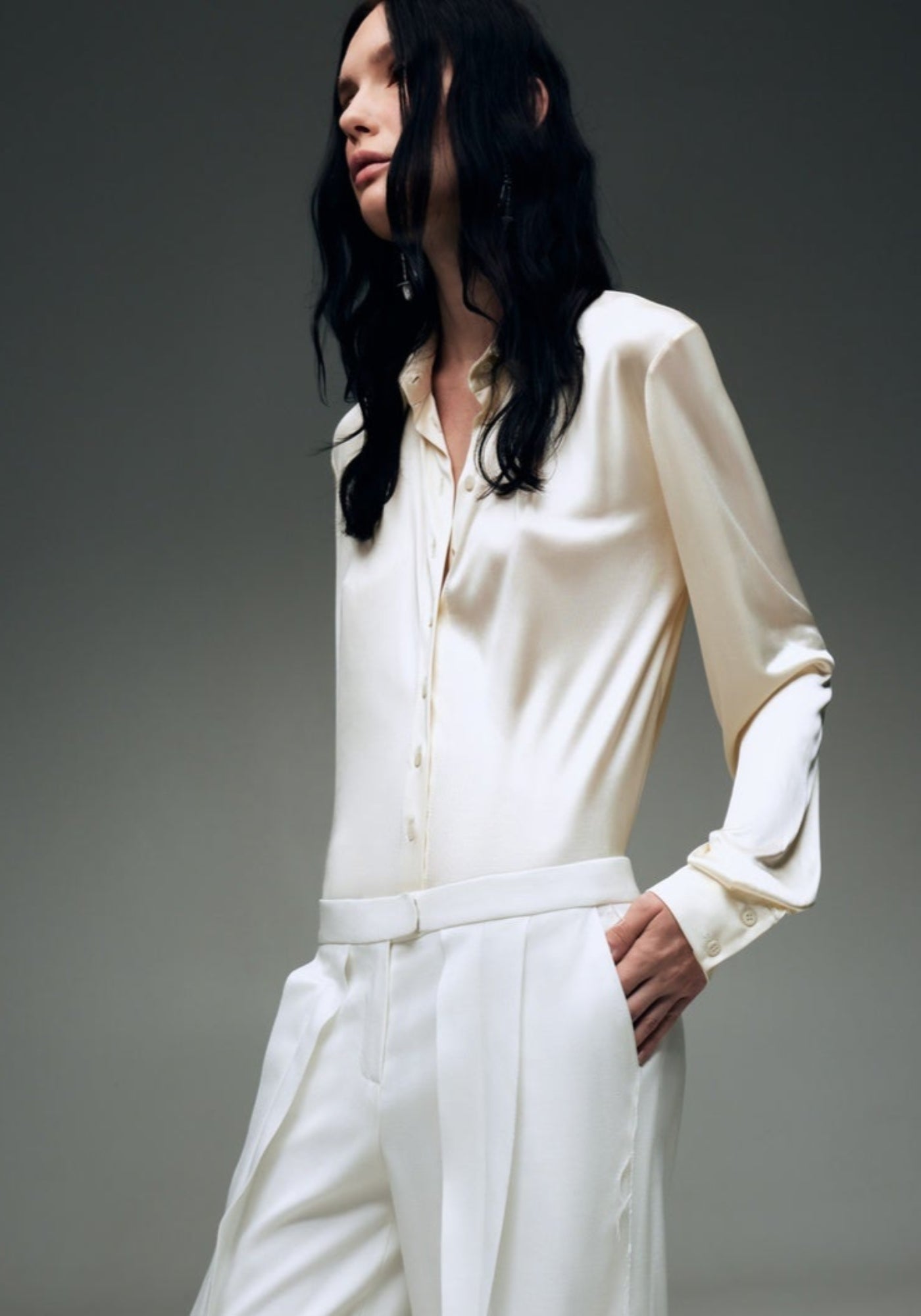 Молочна сорочка з шовкового  трикотажу