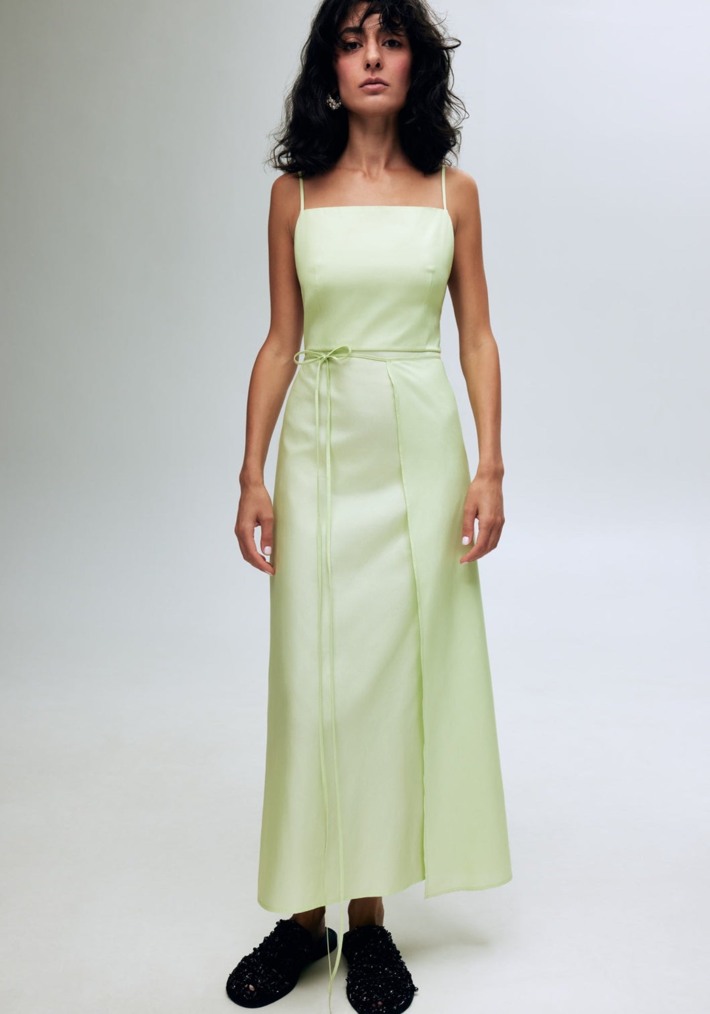 Капці вишиті чорні