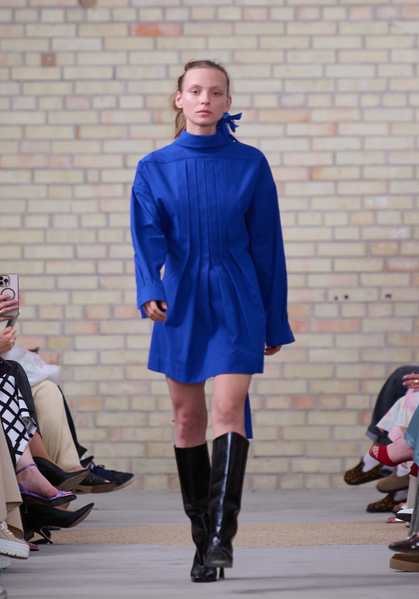 Міні сукня сорочка електрик