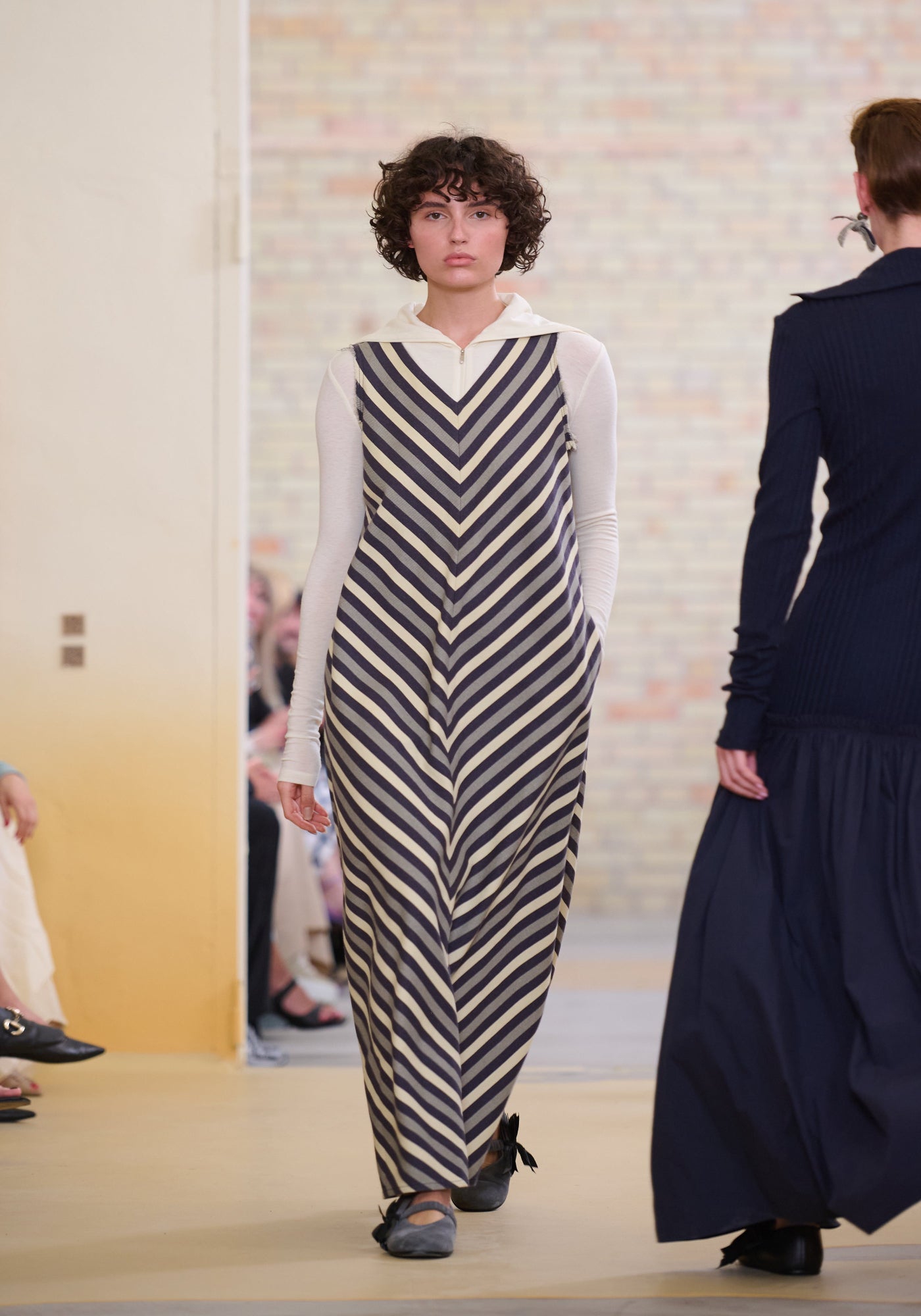 Сарафан джинсовий в смужку