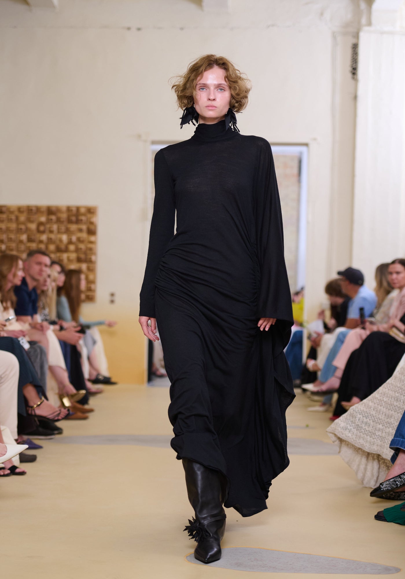 Сукня гольф з шарфом