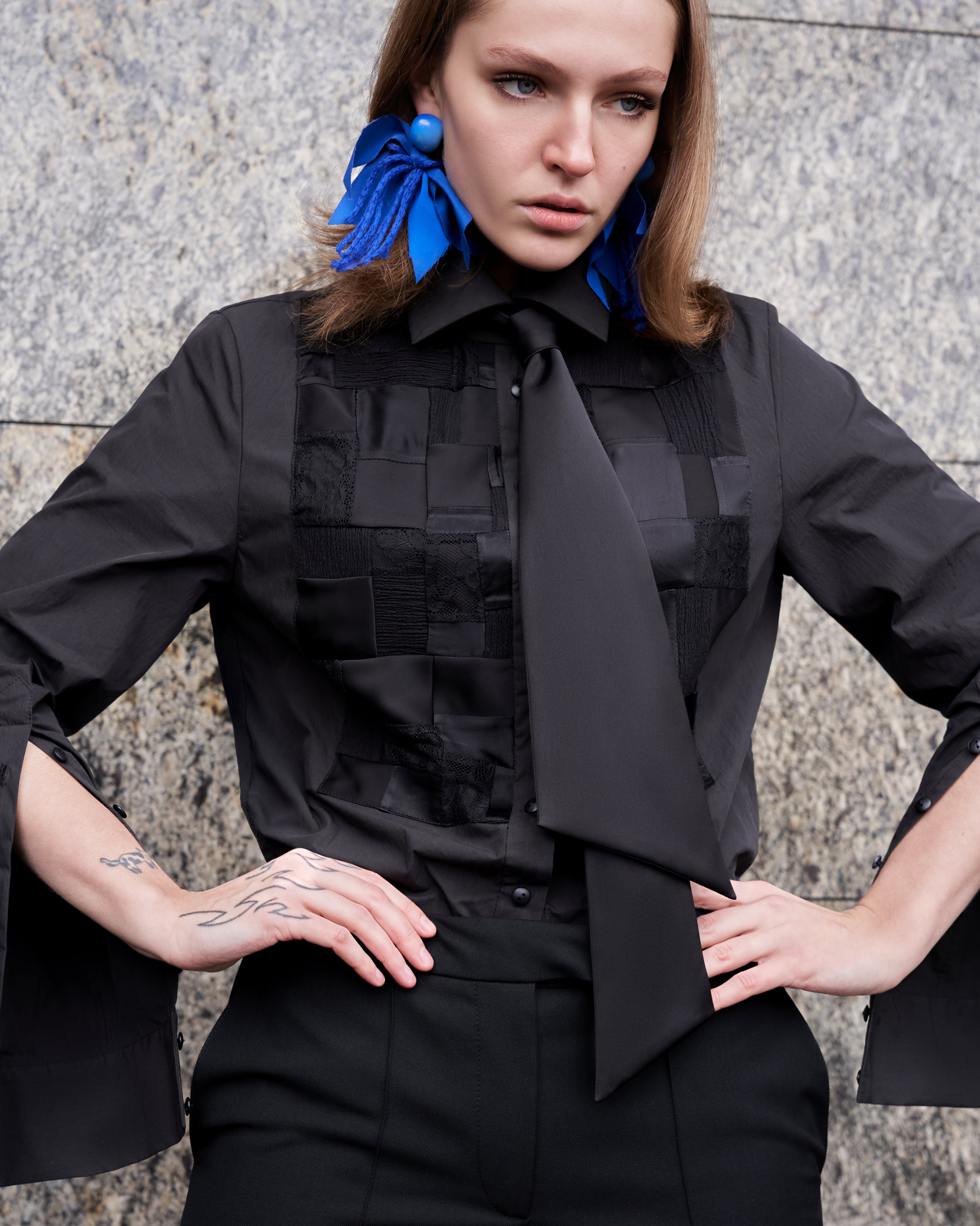 Сорочка чорна печворк з краваткою