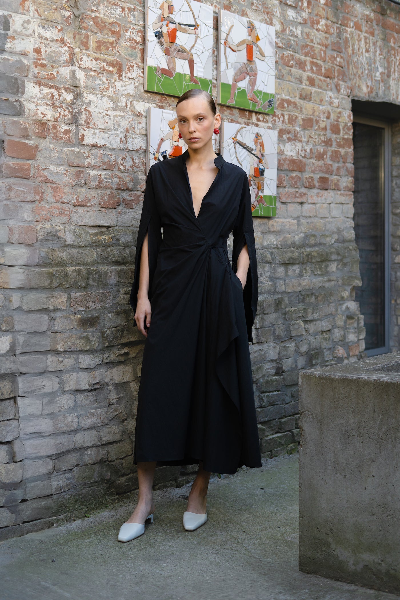 Чорна асиметрична сукня-сорочка