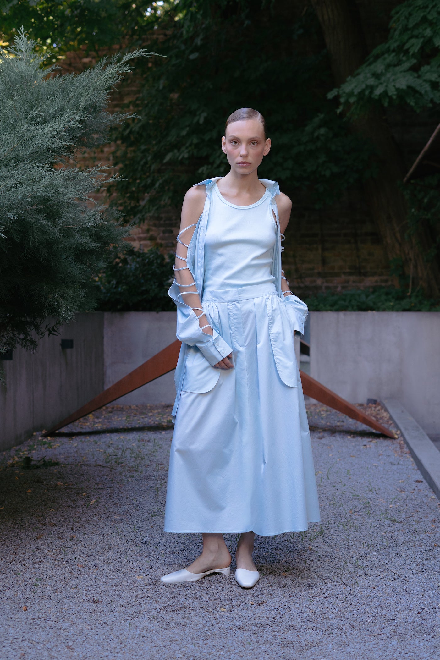 Блакитна спідниця